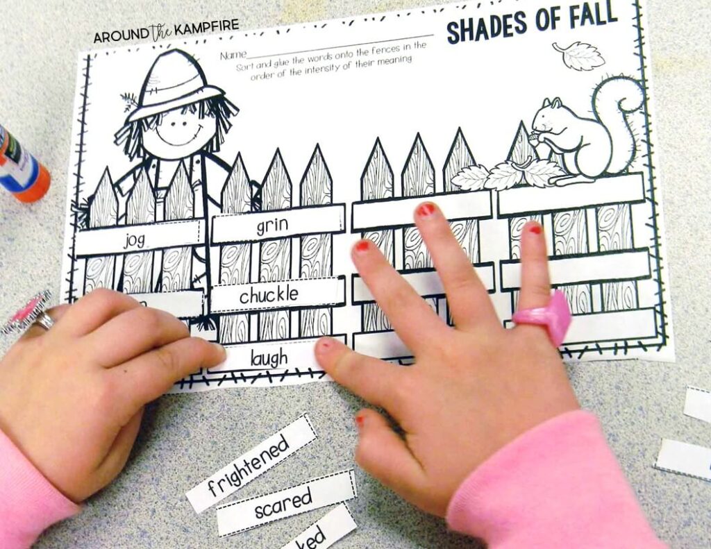 Free shades of meaning Fall vocabulary activities for working with synonyms.
